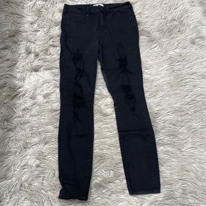 Black ripped skinny jeans